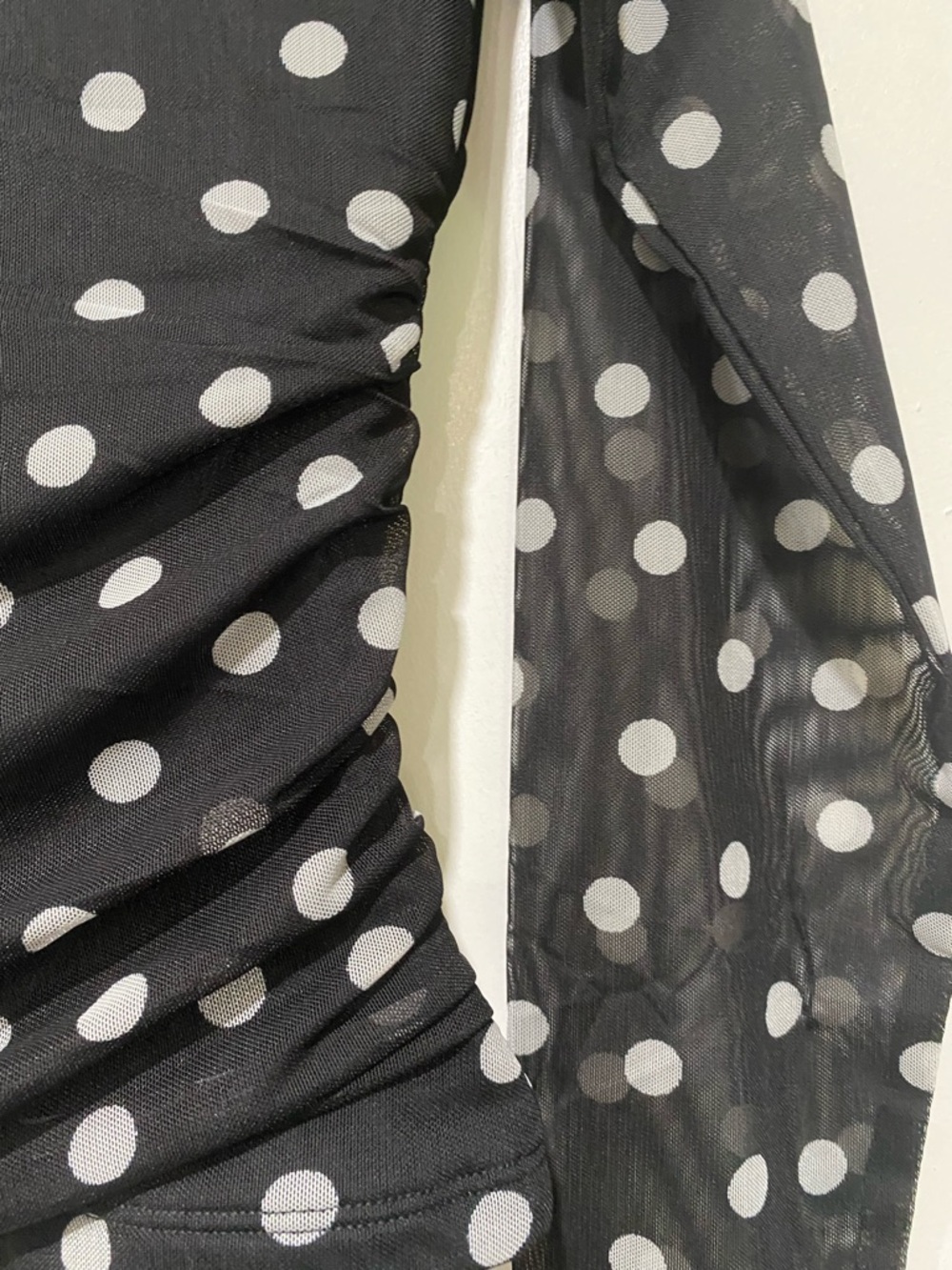 Abercrombie Fitch Blouse medium Bra Free Black Polka Dot Long-Sleeve V-Neck Top - Picture 10 of 13